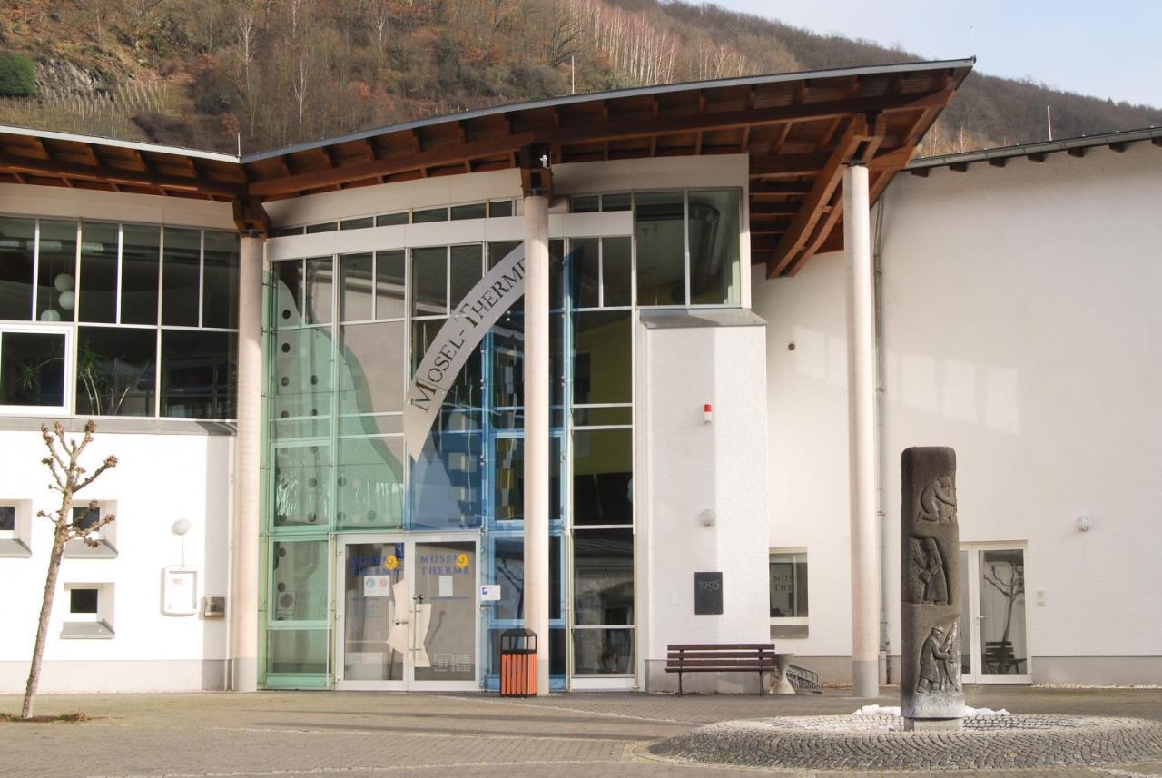 Gaestehaus An Der Moseltherme Трабен-Трарбах Екстериор снимка